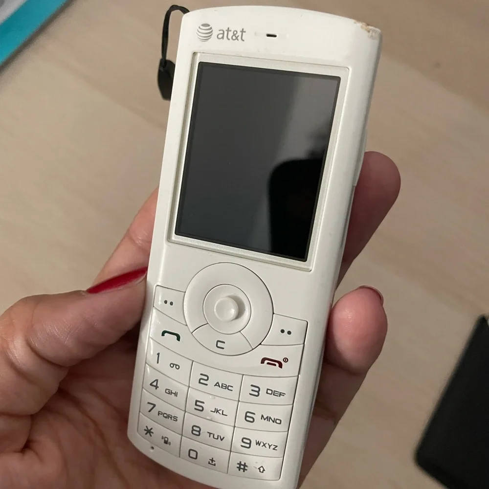 Vintage Pantech 2007 Cellphone (water damage)
